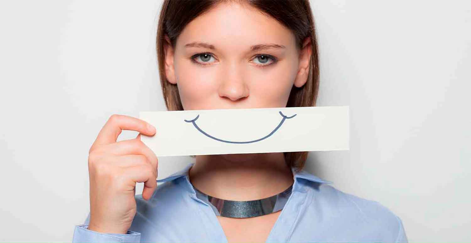 Felicidade tóxica no trabalho: como identificar e lidar com a pressão velada